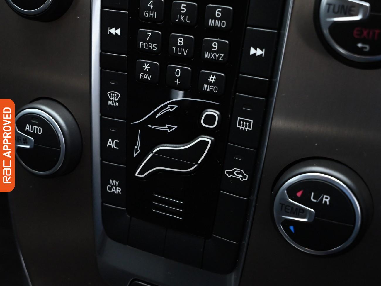 Used Volvo V40 2016 for sale - 76428877: Photo 17