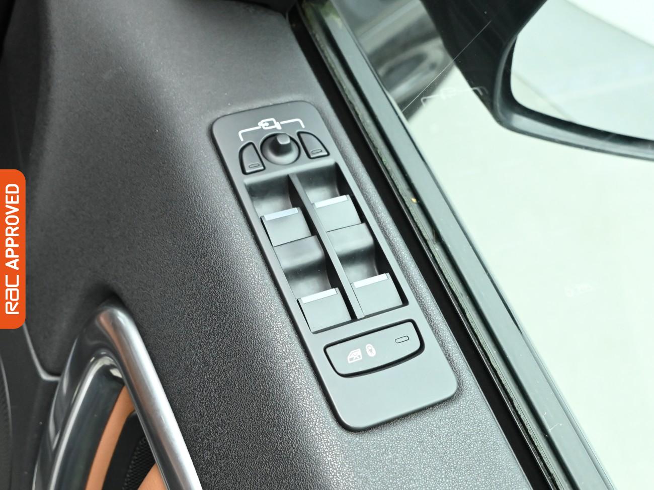 Used Land Rover Discovery Sport 2016 for sale - 77935564: Photo 23