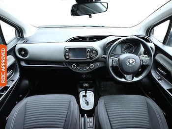 Used Toyota Yaris 2020 for sale - 75511031: Photo
