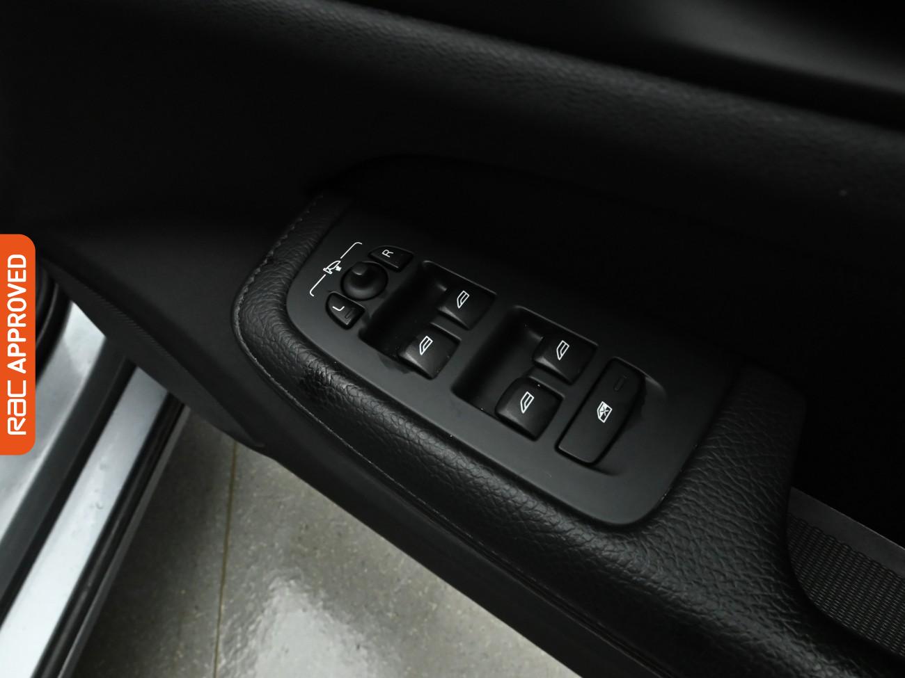 Used Volvo V60 2019 for sale - 77451271: Photo 25