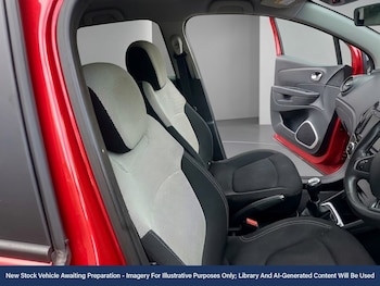 Used Renault Captur 2018 for sale - 78534550: Photo