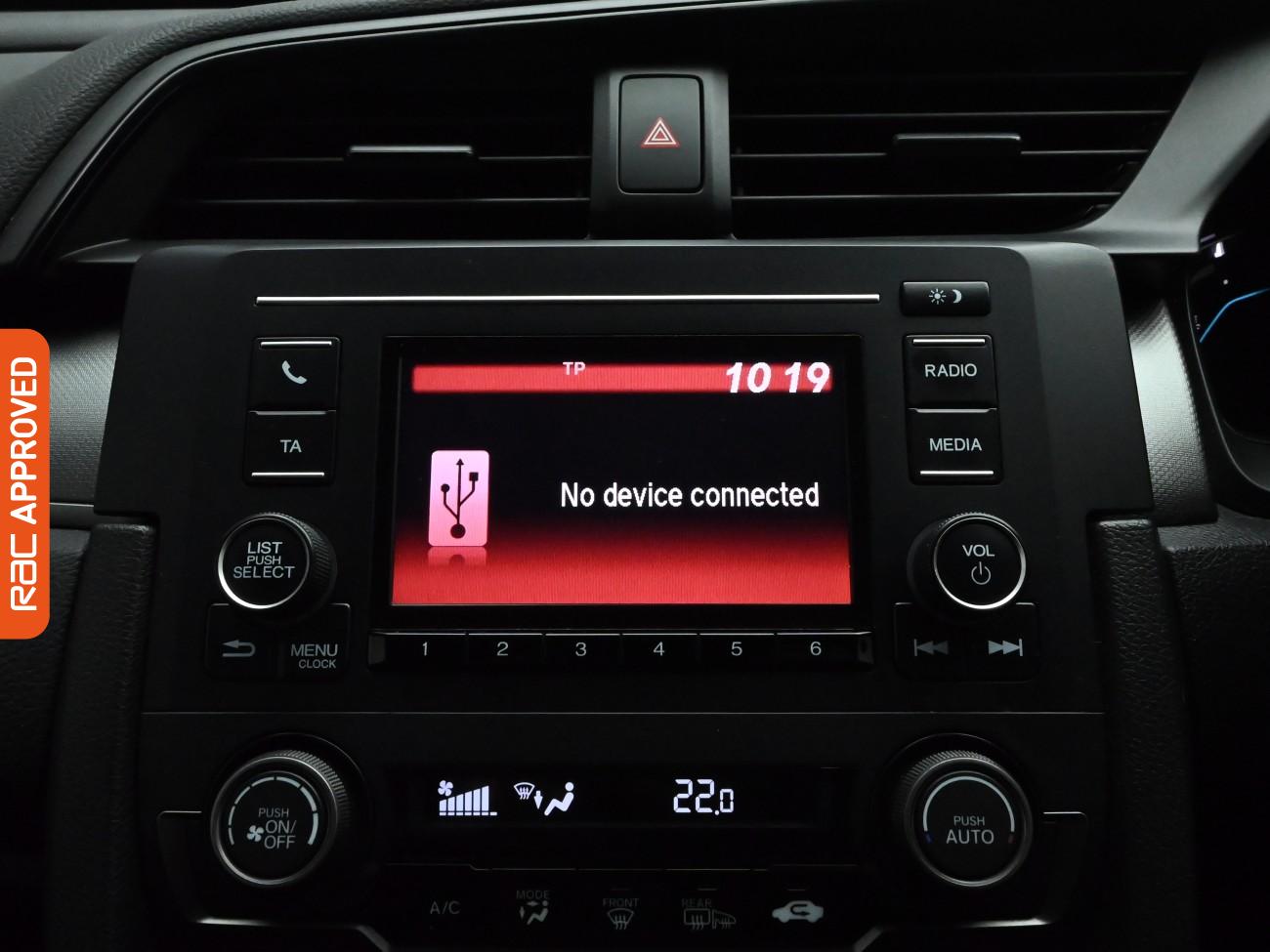 Used Honda Civic 2017 for sale - 76495343: Photo 16