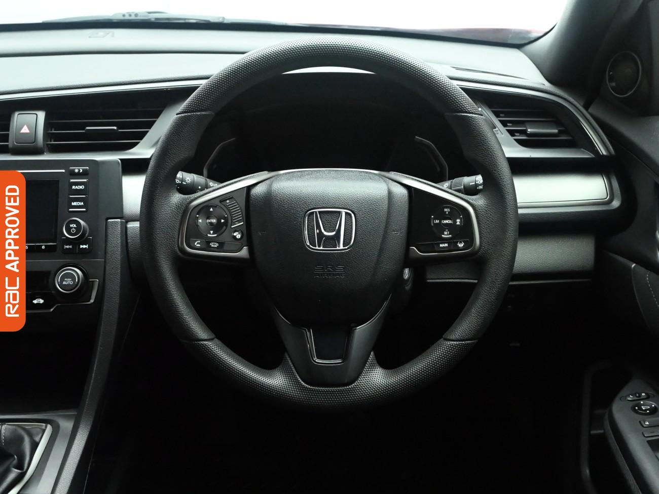 Used Honda Civic 2017 for sale - 76495343: Photo 9