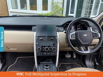 Used Land Rover Discovery Sport 2018 for sale - 75504378: Photo