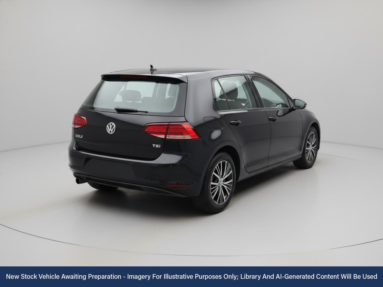 Used Volkswagen Golf 2017 for sale - 76798473: Photo 2