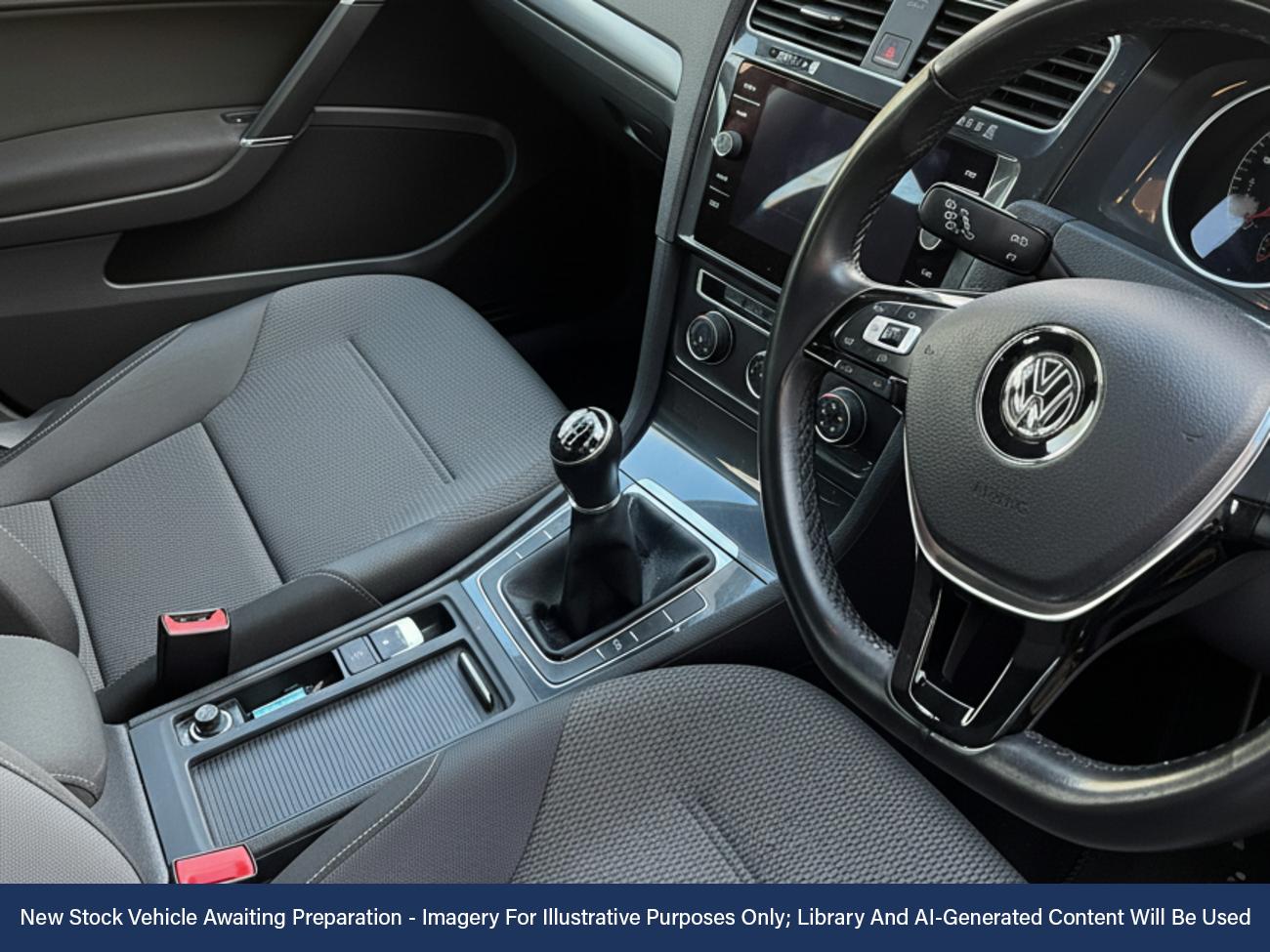 Used Volkswagen Golf 2017 for sale - 76798473: Photo 3