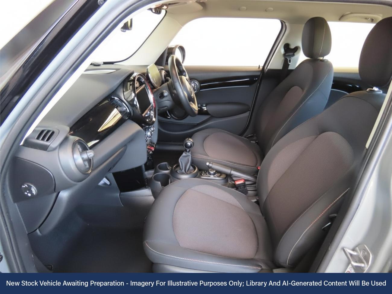 Used MINI Hatch 2022 for sale - 76480994: Photo 2