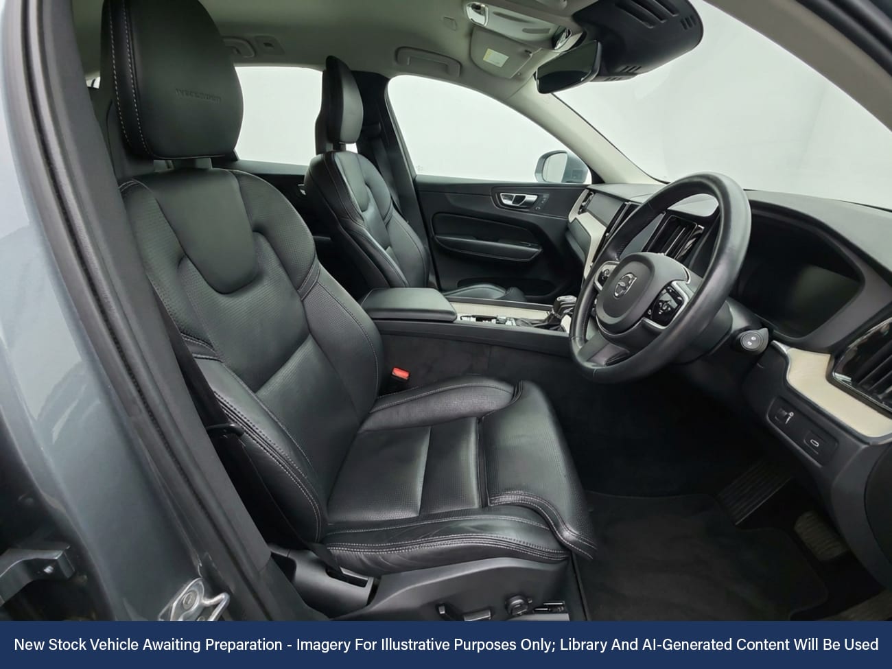 Used Volvo XC60 2018 for sale - 77324047: Photo 3