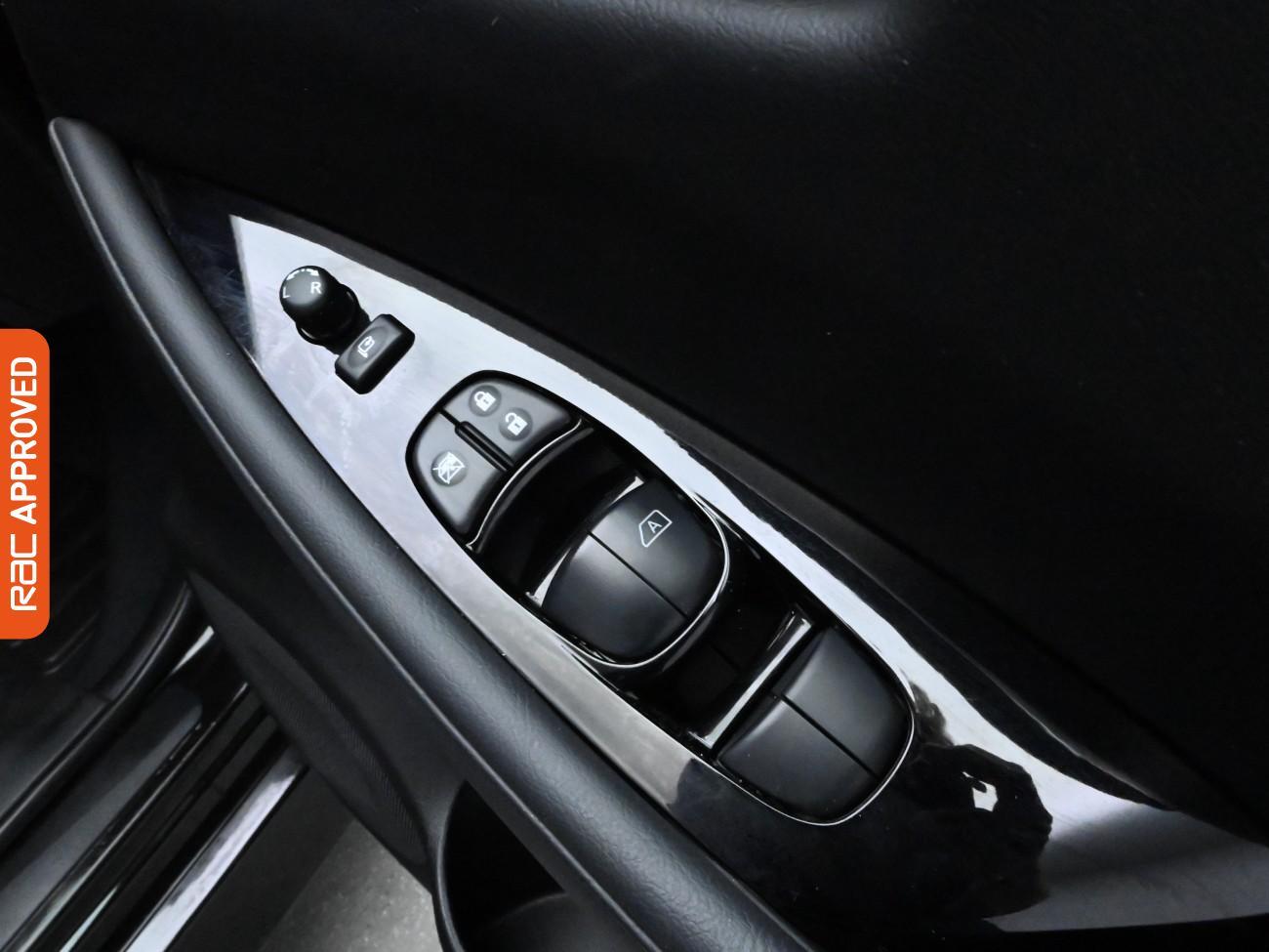 Used Nissan Leaf 2020 for sale - 76767793: Photo 25