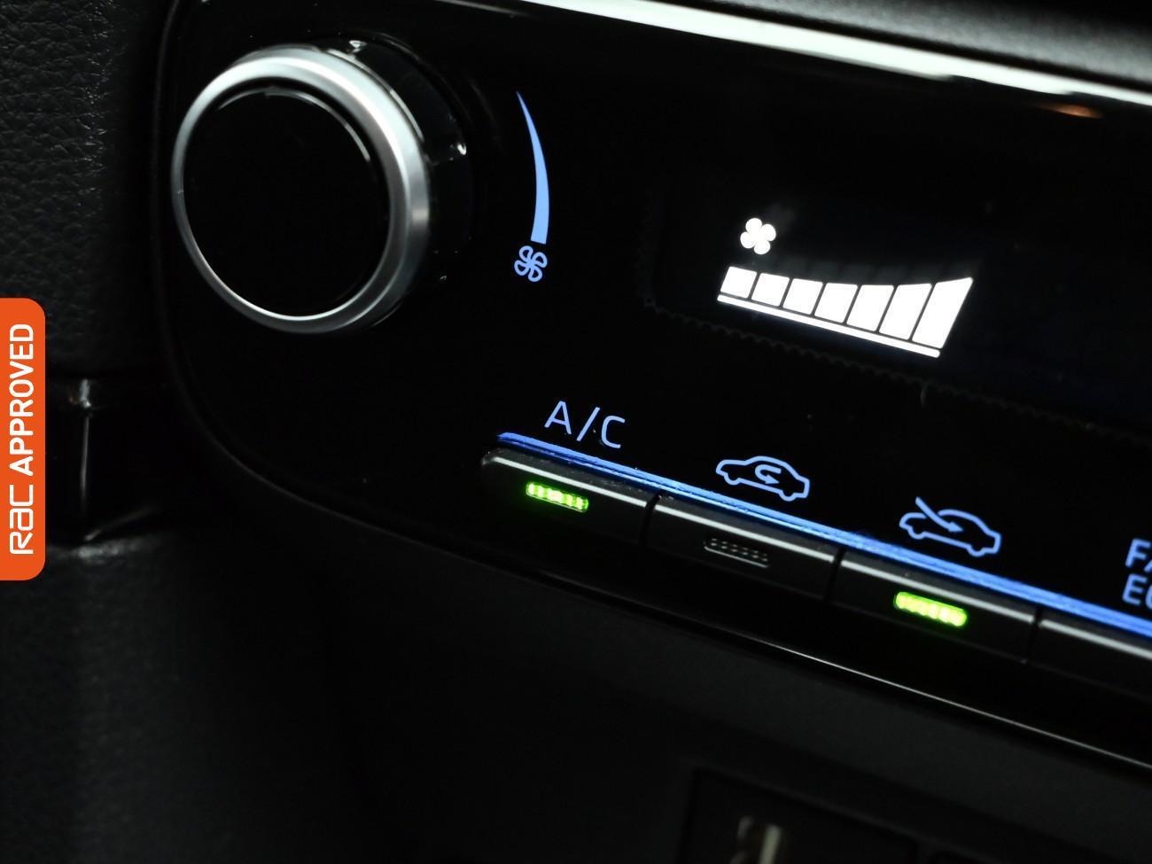 Used Toyota Yaris 2023 for sale - 76767740: Photo 17