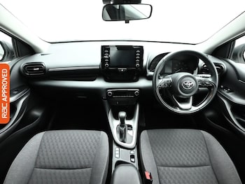 Used Toyota Yaris 2023 for sale - 76767740: Photo