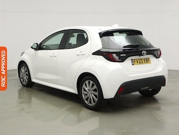 Used Toyota Yaris 2023 for sale - 76767740: Photo