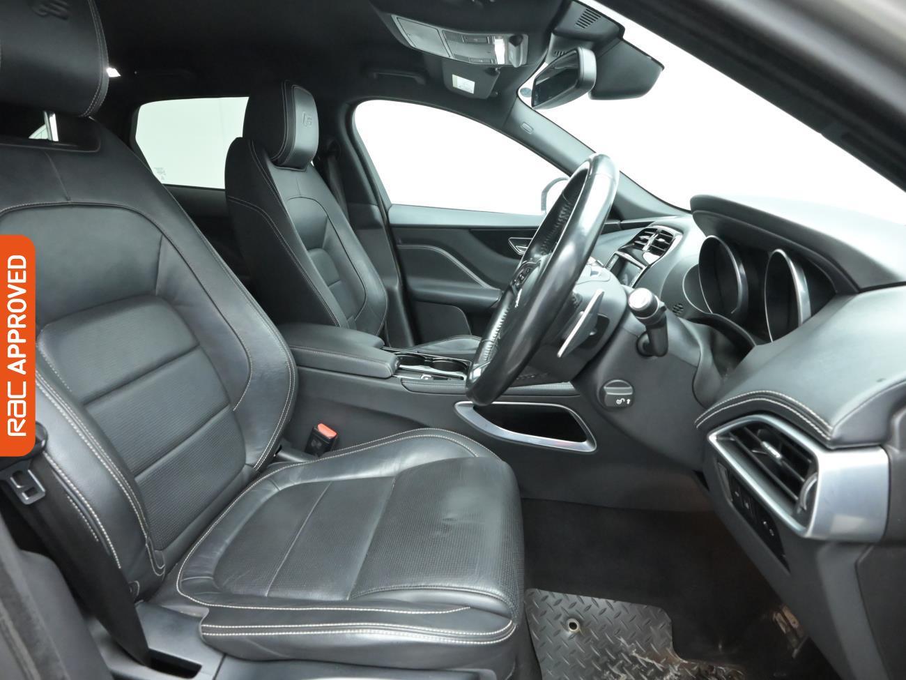 Used Jaguar F-Pace 2016 for sale - 76732533: Photo 12