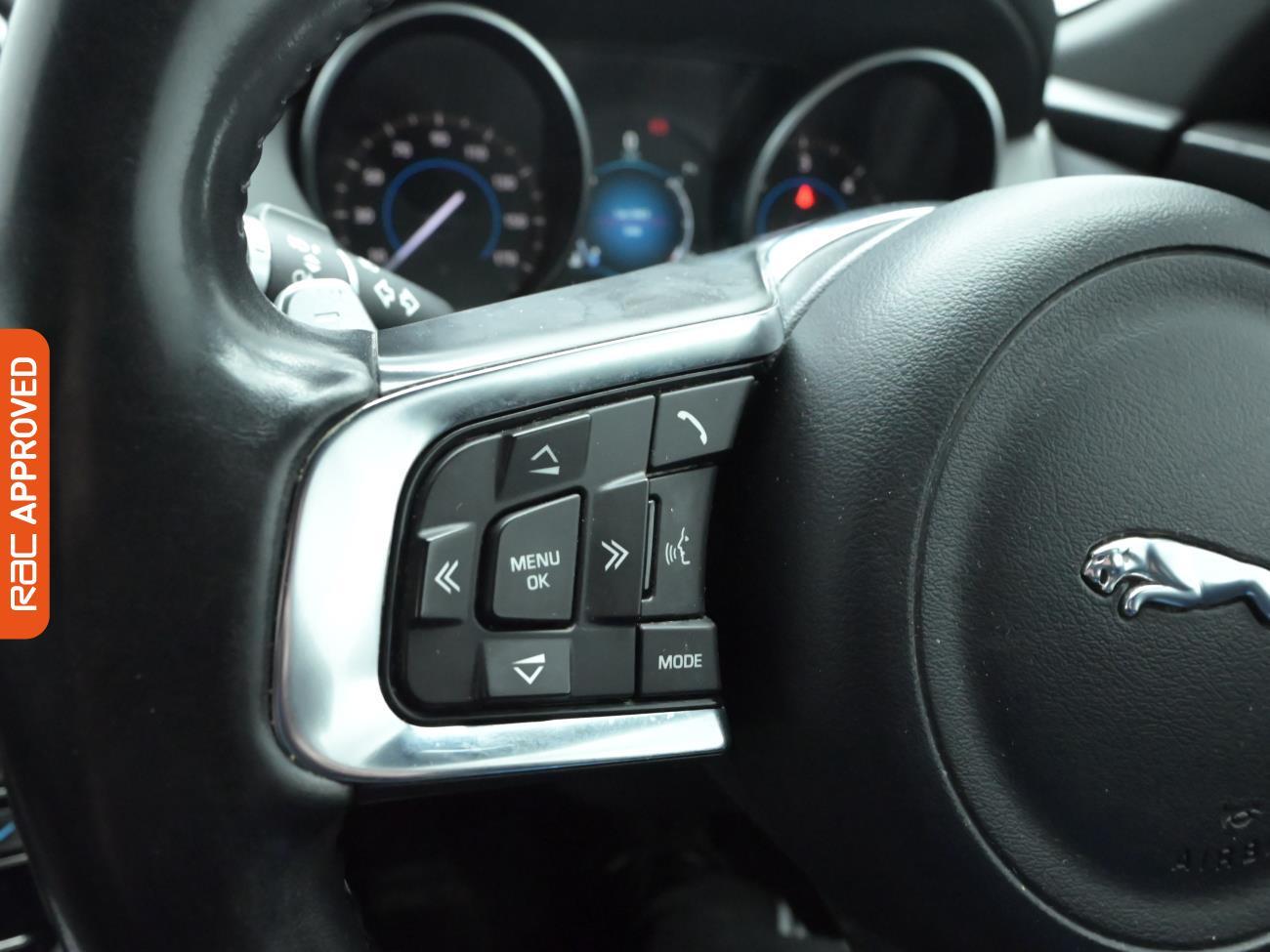 Used Jaguar F-Pace 2016 for sale - 76732533: Photo 23