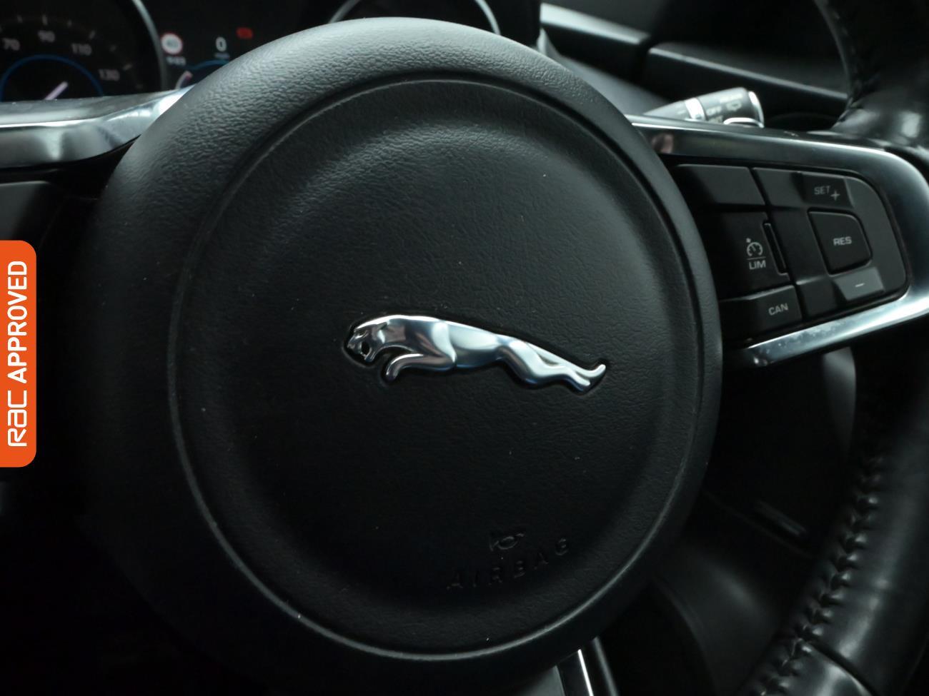 Used Jaguar F-Pace 2016 for sale - 76732533: Photo 24