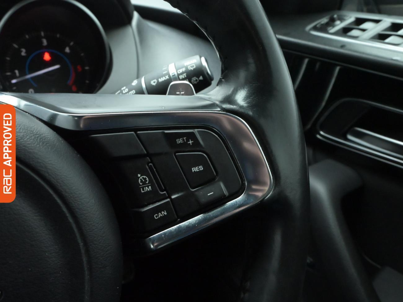 Used Jaguar F-Pace 2016 for sale - 76732533: Photo 25