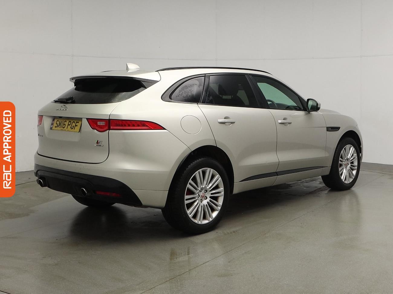 Used Jaguar F-Pace 2016 for sale - 76732533: Photo 32