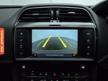 Used Jaguar F-Pace 2016 for sale - 76732533: Photo