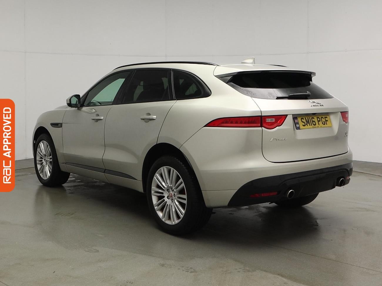 Used Jaguar F-Pace 2016 for sale - 76732533: Photo 4