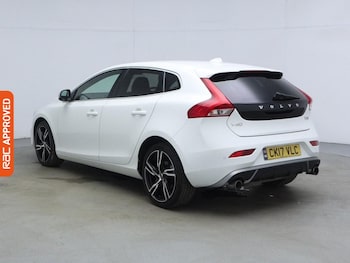 Used Volvo V40 2017 for sale - 79352072: Photo