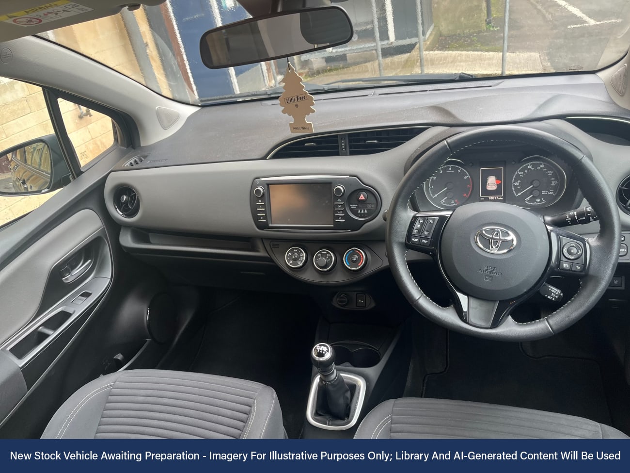 Used Toyota Yaris 2018 for sale - 76576224: Photo 6