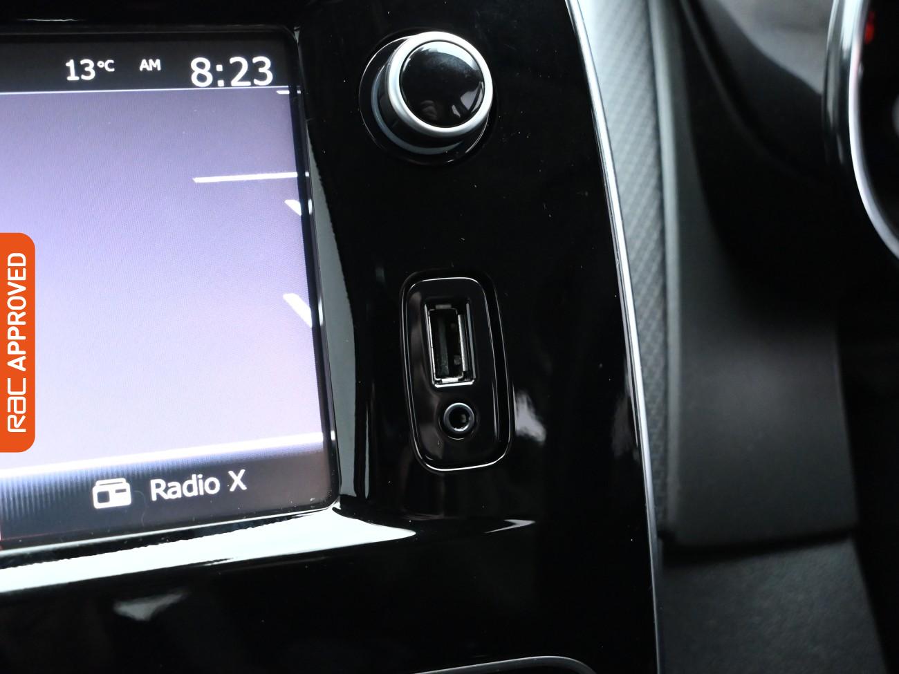 Used Renault Clio 2017 for sale - 76288224: Photo 16