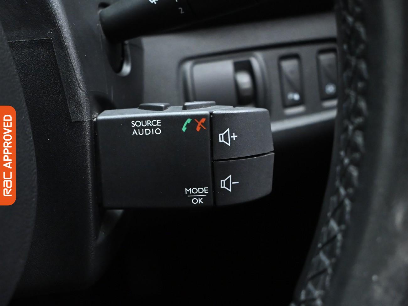 Used Renault Clio 2017 for sale - 76288224: Photo 18