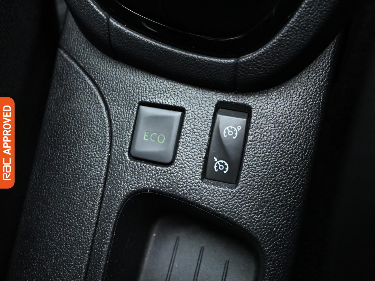 Used Renault Clio 2017 for sale - 76288224: Photo 19