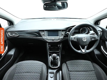 Used Vauxhall Astra 2018 for sale - 75191323: Photo