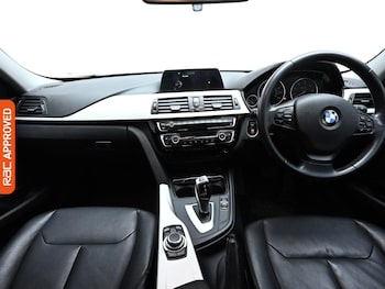 Used BMW 3 Series 2017 for sale - 76300330: Photo