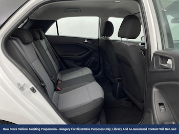 Used Hyundai i20 2017 for sale - 77500852: Photo