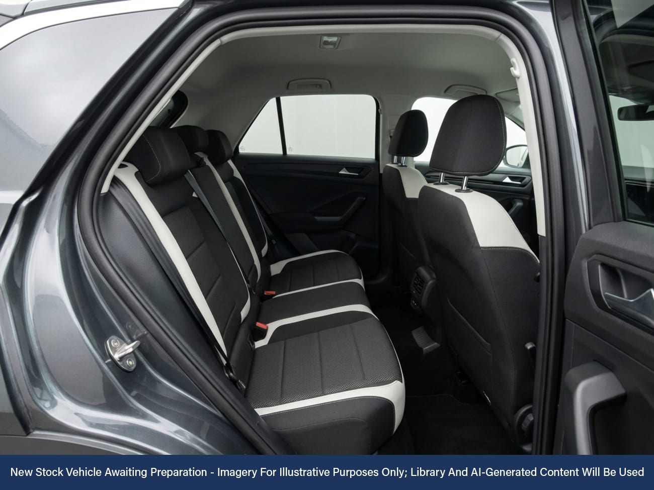 Used Volkswagen T-Roc 2021 for sale - 77601606: Photo 4