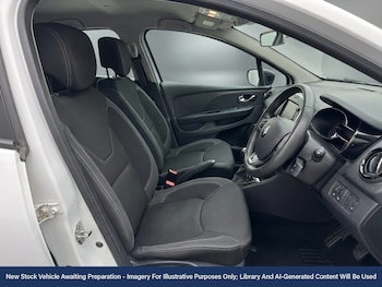 Used Renault Clio 2018 for sale - 77929002: Photo