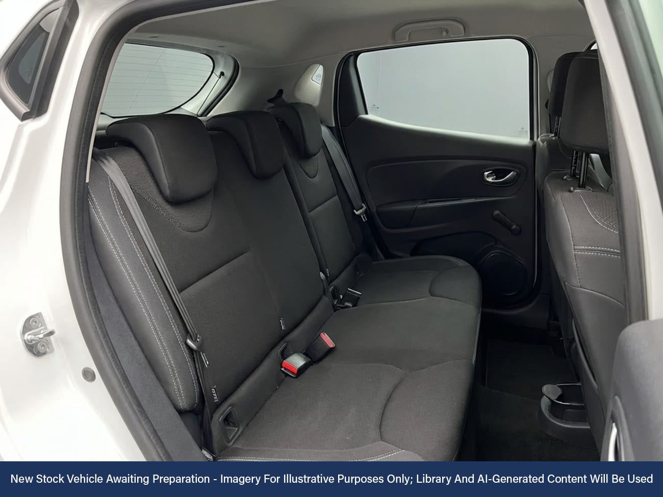 Used Renault Clio 2018 for sale - 77929002: Photo 4