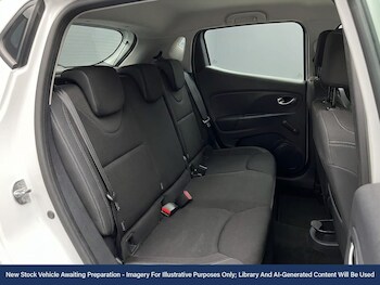 Used Renault Clio 2018 for sale - 77929002: Photo