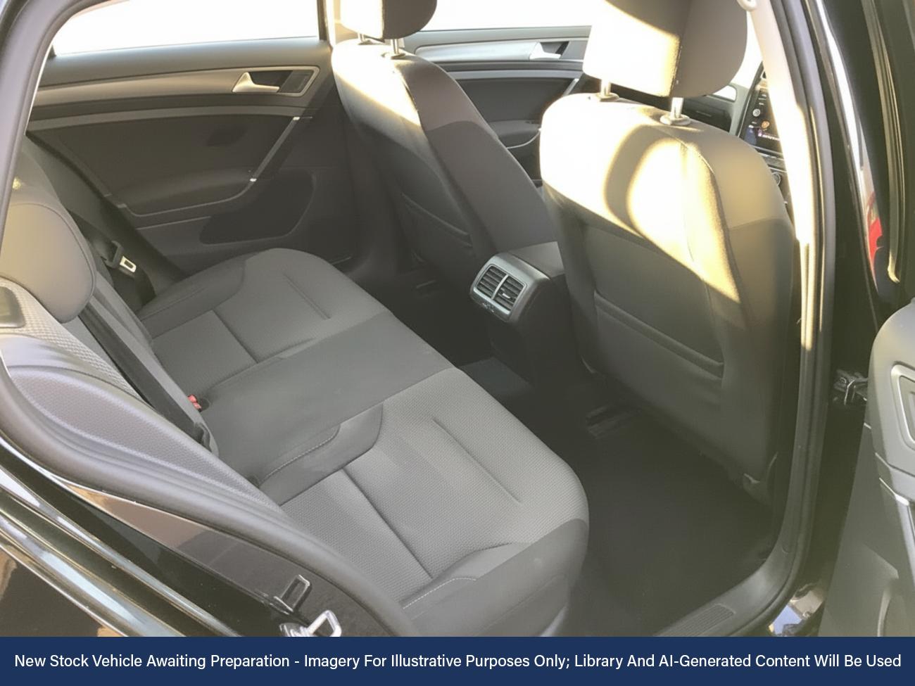 Used Volkswagen Golf 2018 for sale - 76955441: Photo 4