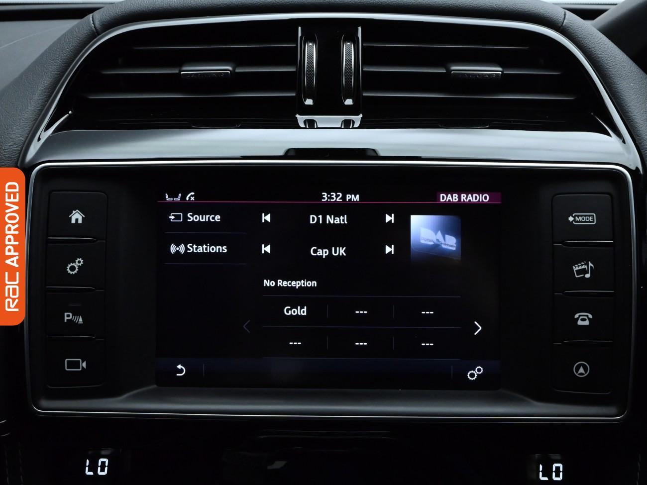 Used Jaguar F-Pace 2017 for sale - 76650556: Photo 21