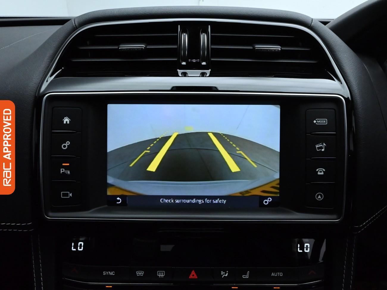 Used Jaguar F-Pace 2017 for sale - 76650556: Photo 3