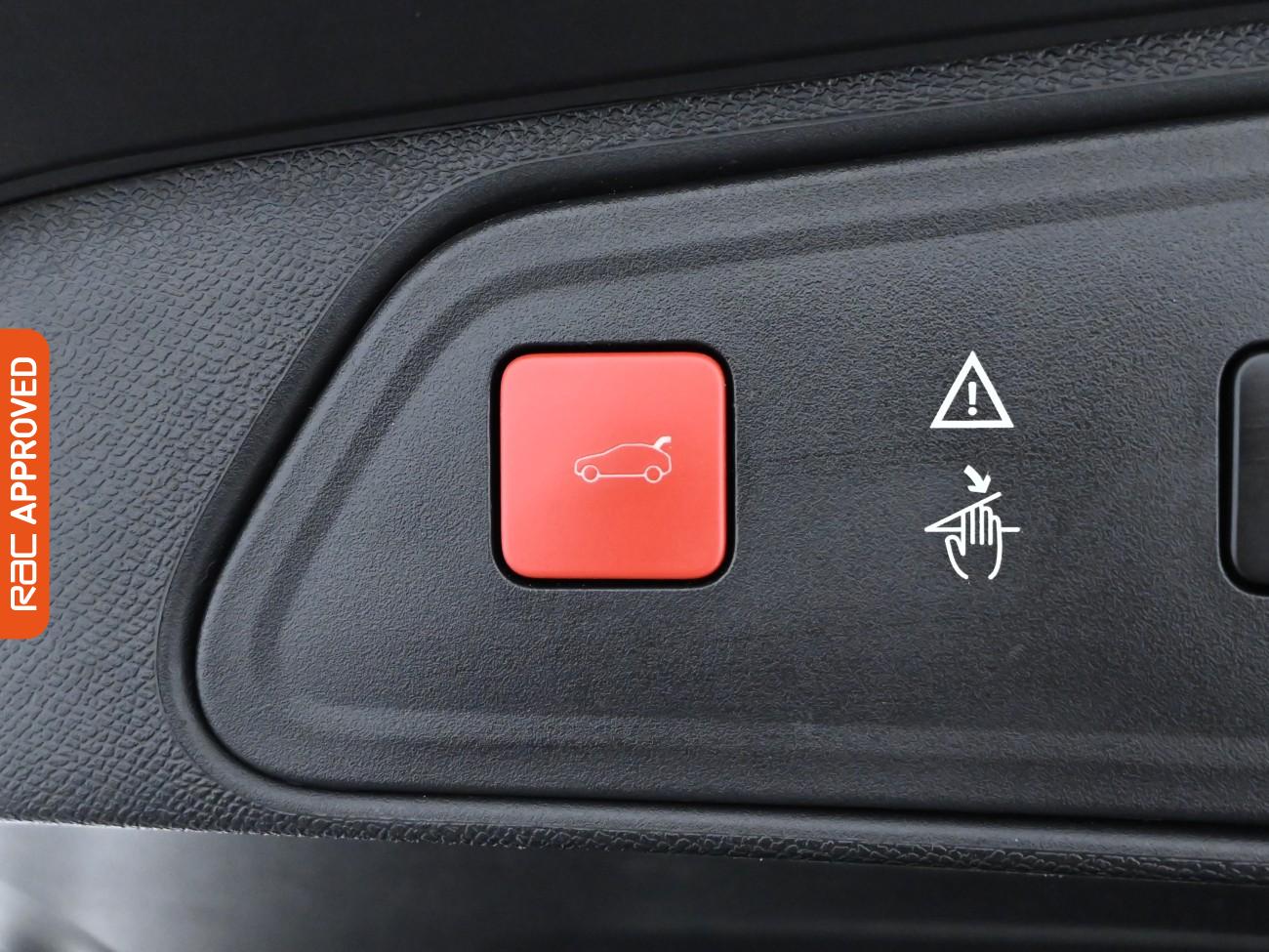 Used Peugeot 3008 2019 for sale - 76654200: Photo 24