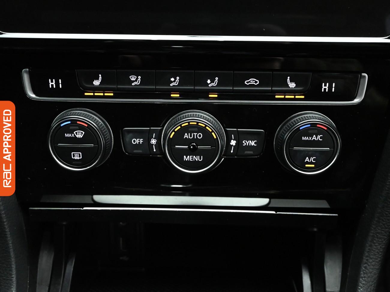 Used Volkswagen Golf 2017 for sale - 77703466: Photo 17