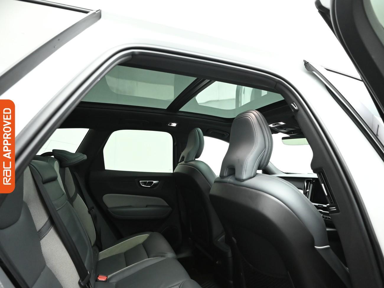 Used Volvo XC60 2020 for sale - 77399668: Photo 3