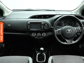 Used Toyota Yaris 2020 for sale - 79851686: Photo