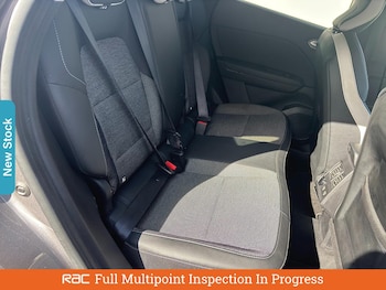 Used Renault Captur 2020 for sale - 76170321: Photo
