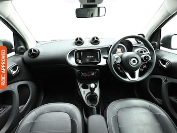 Used smart fortwo 2017 for sale - 77257658: Photo