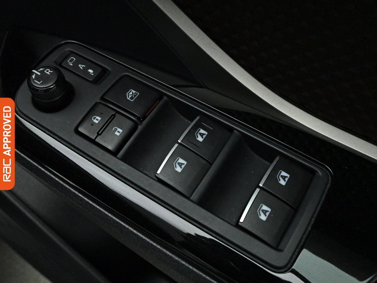 Used Toyota C-HR 2018 for sale - 78043374: Photo 26