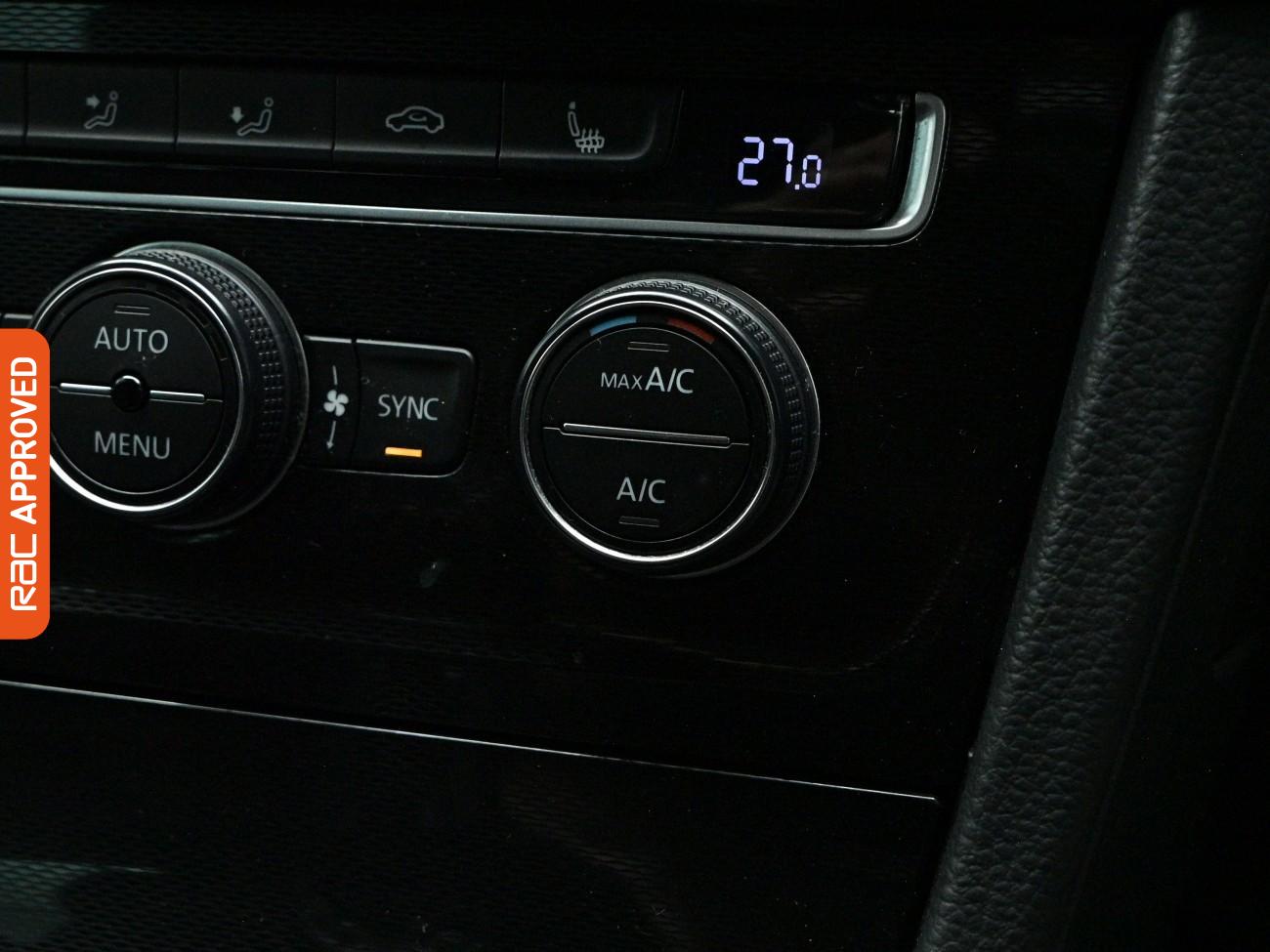 Used Volkswagen Golf 2016 for sale - 77981905: Photo 15