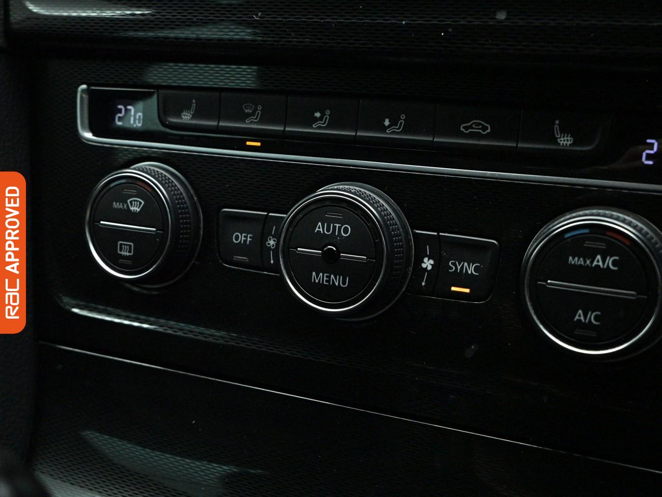 Used Volkswagen Golf 2016 for sale - 77981905: Photo 16