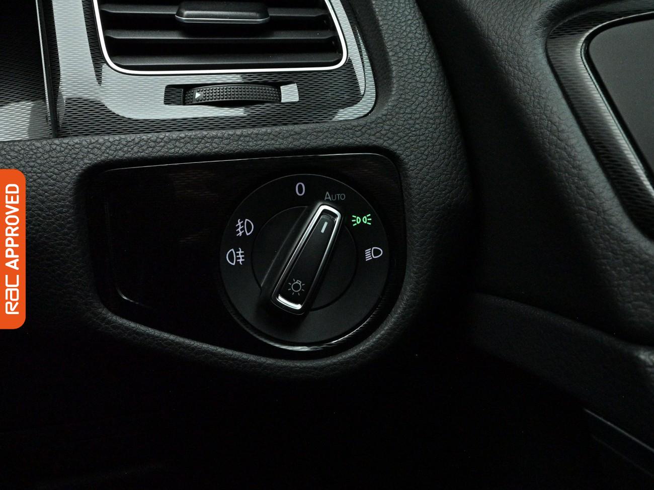 Used Volkswagen Golf 2016 for sale - 77981905: Photo 18