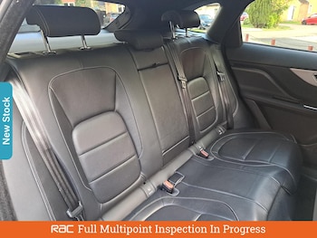Used Jaguar F-Pace 2017 for sale - 76004987: Photo