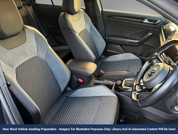Used Volkswagen T-Roc 2020 for sale - 78627375: Photo
